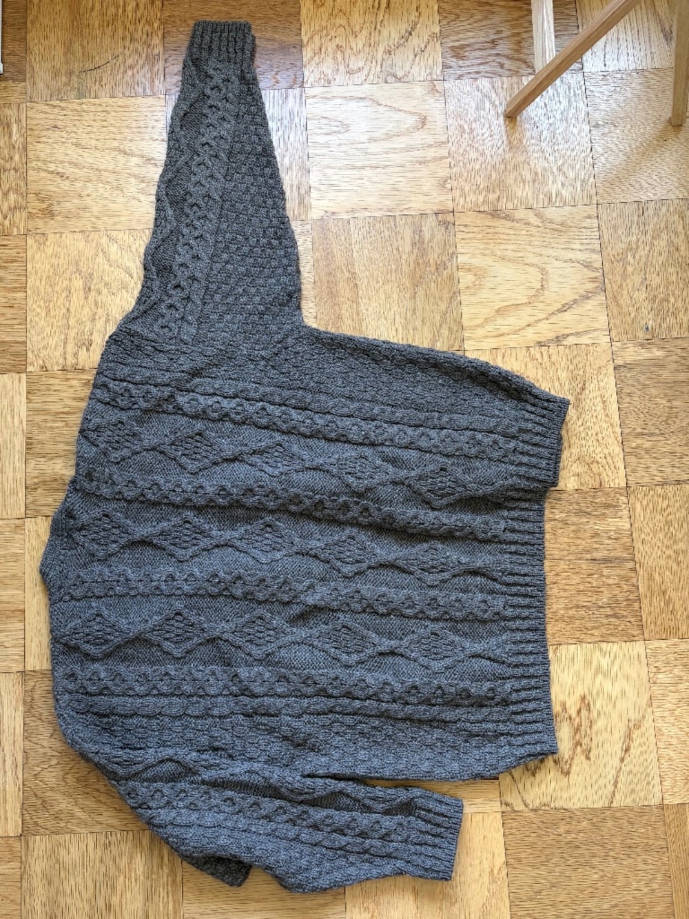 L.L. Bean Men's Chocolate Cable Knit vintage Cardigan - Picture 6 of 10